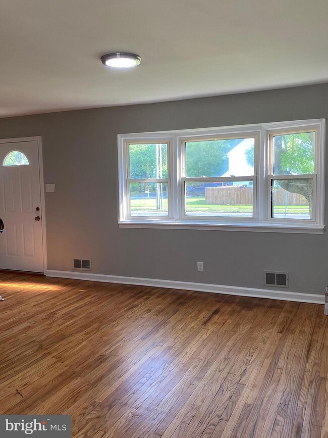 213 Deptford Rd, Glassboro, NJ 08028 - photo 2