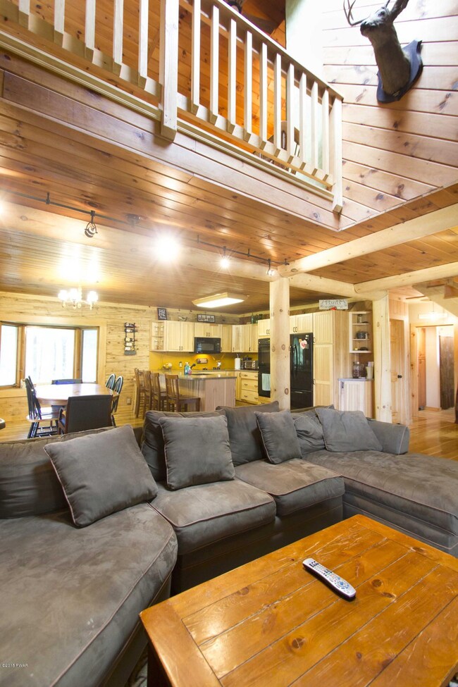 107 Harley Square, Greeley, PA 18425 - photo 6