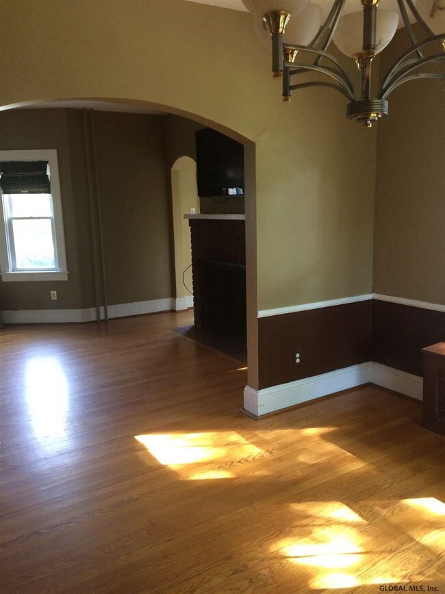 18 Van Buren St, Albany, NY 12206 - photo 6