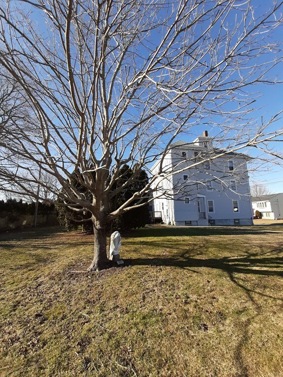 53 Center St, South Dartmouth, MA 02748 - photo 6