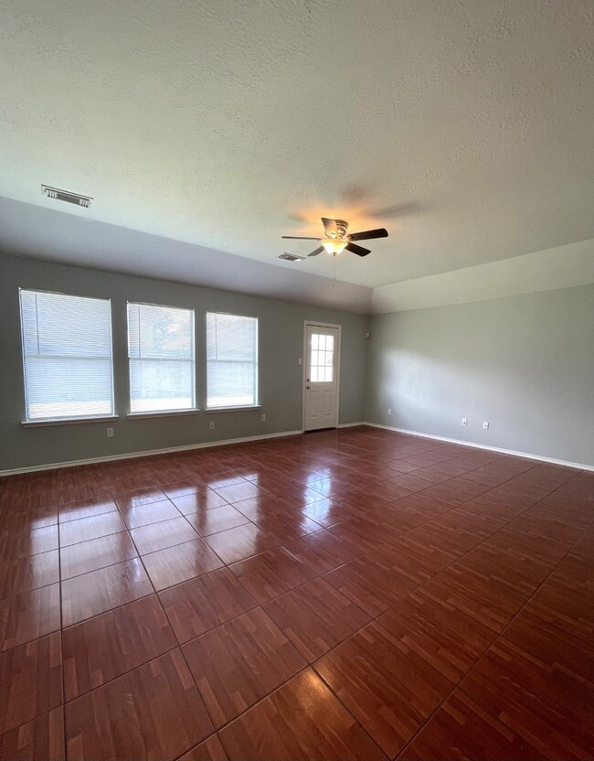 6023 Cascadera Dr, Houston, TX 77086 - photo 5