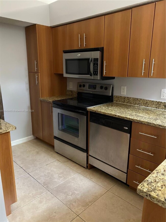 1385 Crystal Way unit L, Delray Beach, FL 33444 - photo 2