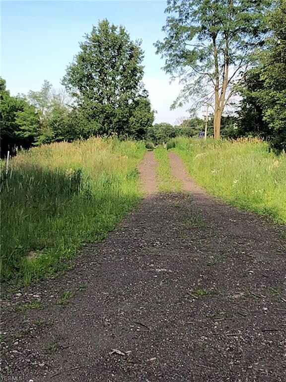 4273 Avalon Rd NW unit 30, Carrollton, OH 44615 - photo 2