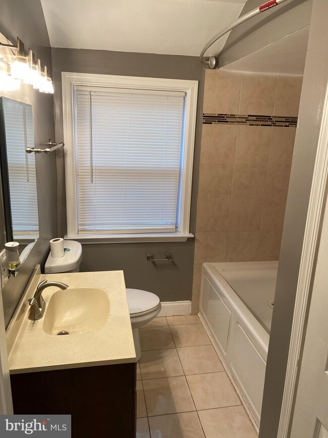 1508 Stonewood Rd, Baltimore, MD 21239 - photo 4