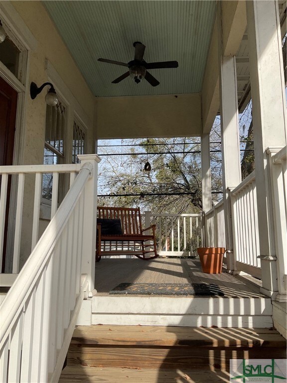 920 E Victory Dr unit Carriage House, Savannah, GA 31405 - photo 2