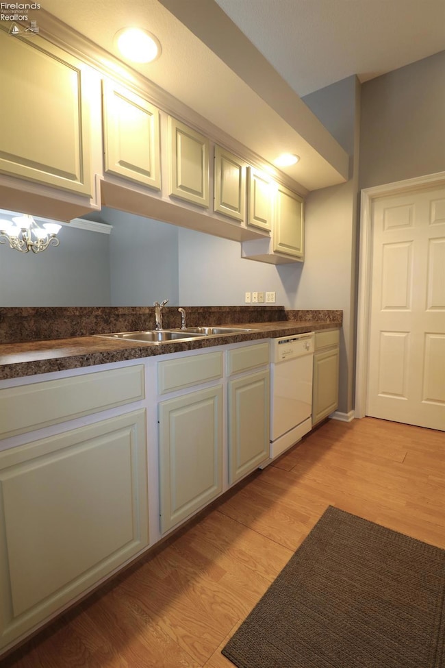 3 Fox Run Cove unit B, Norwalk, OH 44857 - photo 6