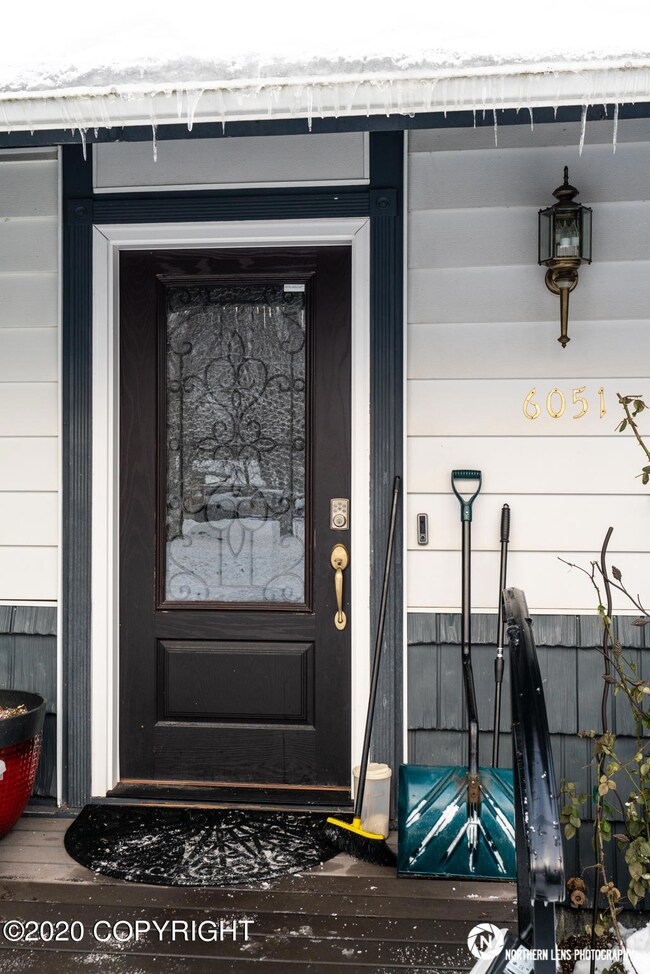 4_EntranceExterior