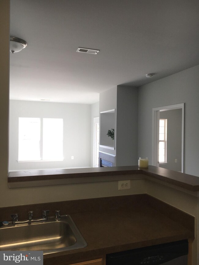 22655 Blue Elder Terrace unit 303, Ashburn, VA 20148 - photo 6