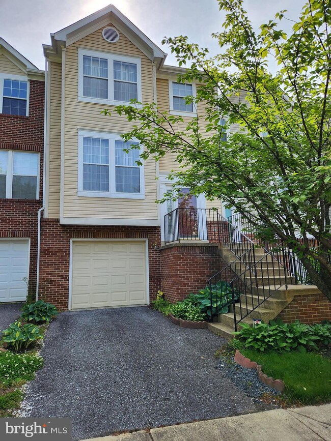 713 Lisle Dr, Bowie, MD 20721 - photo 2