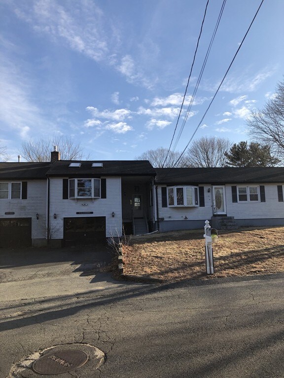 13 Candlewick Ln, Whitman, MA 02382 - photo 4