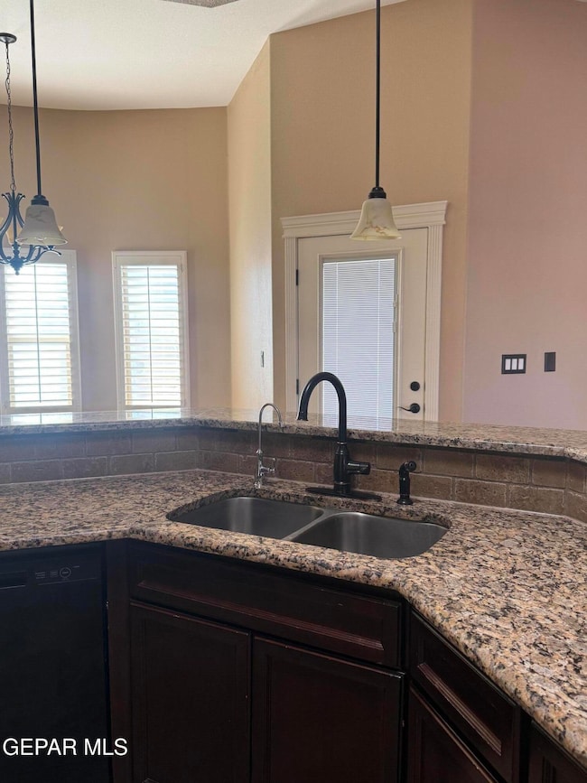 14532 Christian Castle, El Paso, TX 79938 - photo 7