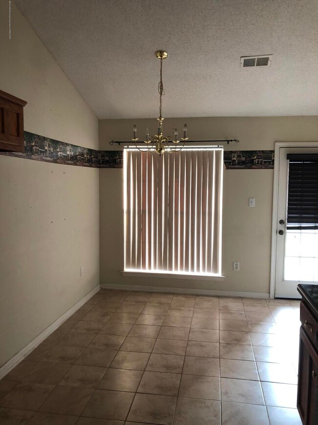 6648926C-7020-4EEB-83CC-14F8396FEDC4