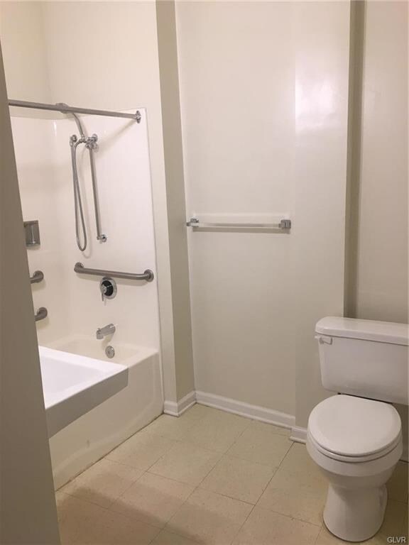 79 W Market St unit Apartment O, Bethlehem, PA 18018 - photo 2