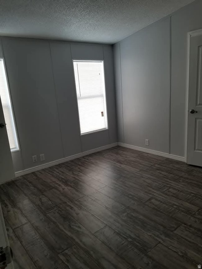 1558 N 210 E, Tooele, UT 84074 - photo 4