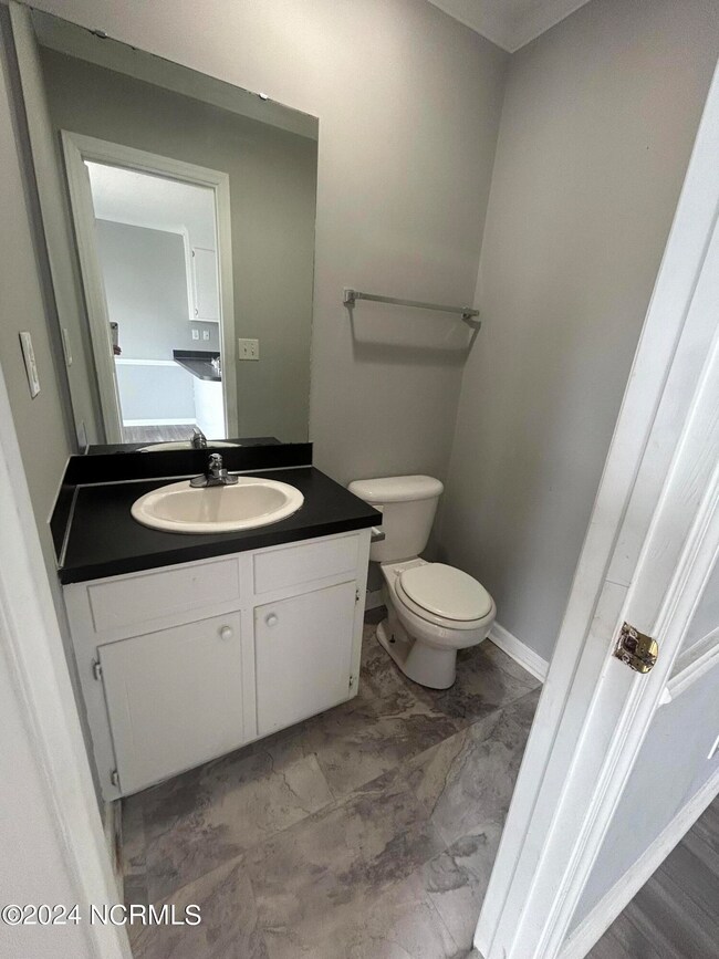 2300 Vineyard Dr Half Bathroom