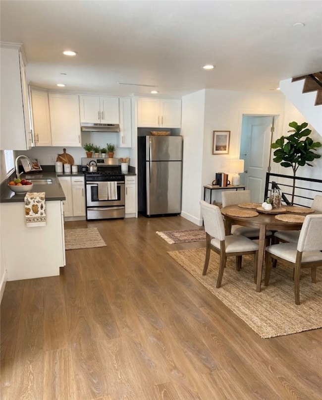 11516 Emelita St, Los Angeles, CA 91601 - photo 4