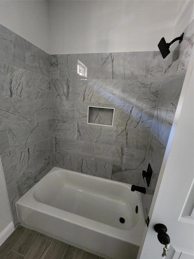 703 E Denton St, Ennis, TX 75119 - photo 5