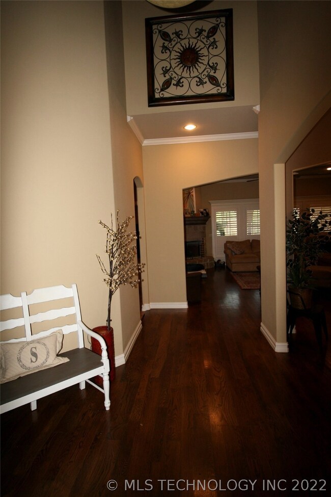 Entry with high ceiling