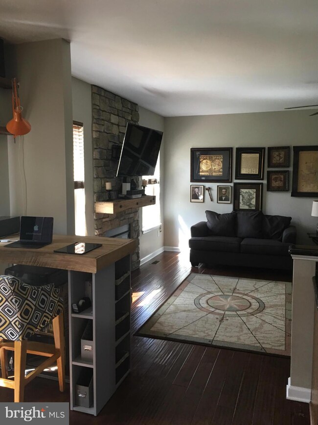 817 Dickeys Dr, Chambersburg, PA 17202 - photo 6