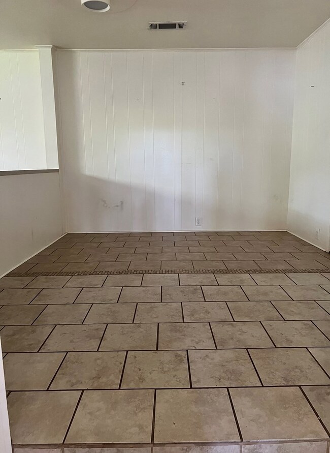 525 Burk St, Nacogdoches, TX 75964 - photo 6