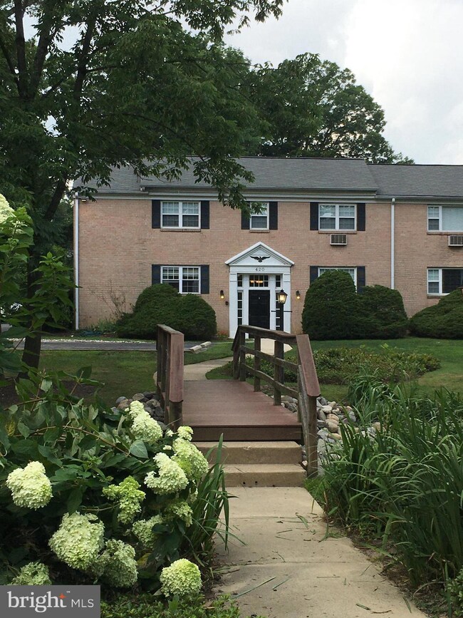 420 N Wayne Ave unit 11, Wayne, PA 19087 - photo 3
