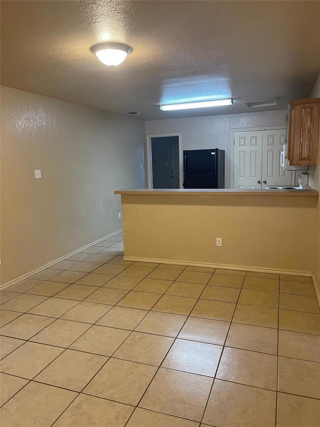 1112 W Spring St, Weatherford, TX 76086 - photo 4