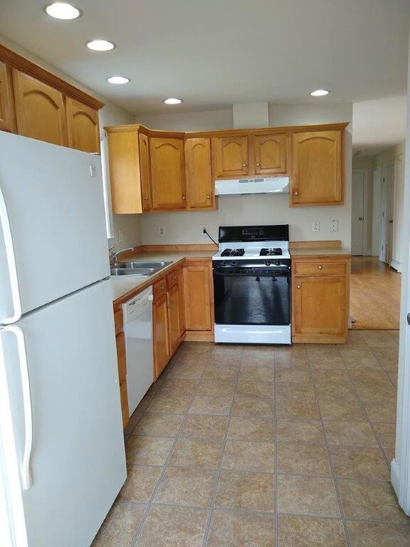 Kitchen with great cabinets