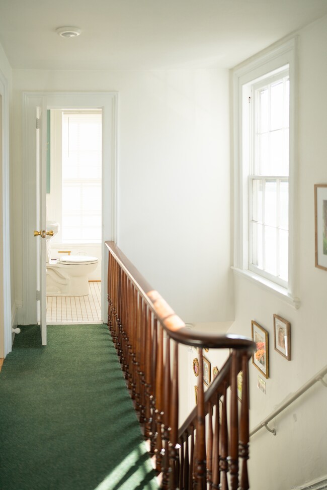 2239 Main St unit 2, Glastonbury, CT 06033 - photo 4