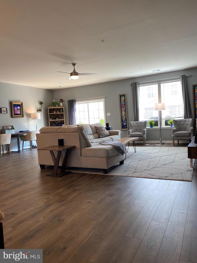 6939 Stoddert Ln, Landover, MD 20785 - photo 7