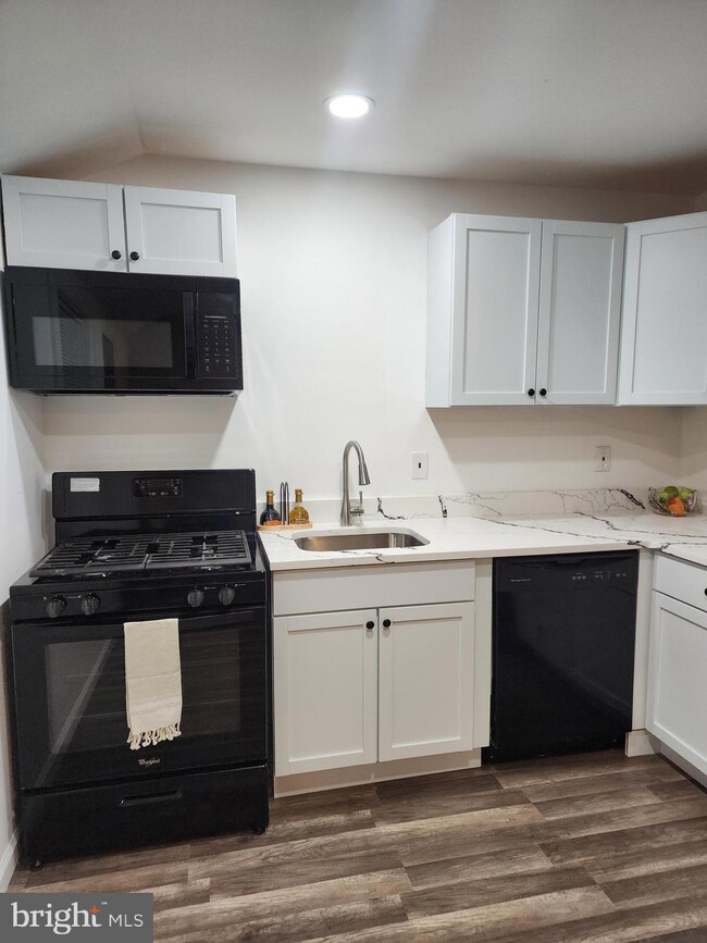 1203 Crisfield Dr, Oxon Hill, MD 20745 - photo 7