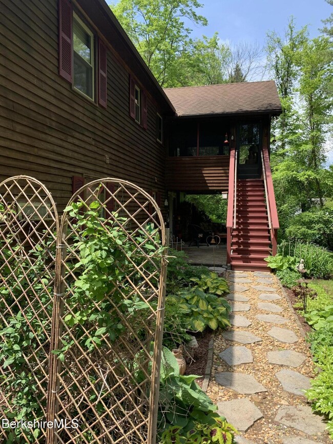 8 Abbey Hill Dr, Great Barrington, MA 01230 - photo 6