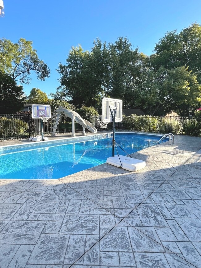 1203 Violet Ln, Batavia, IL 60510 - photo 3