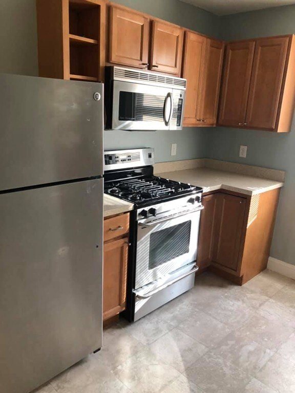 28 Larry Place unit 2, Quincy, MA 02169 - photo 2