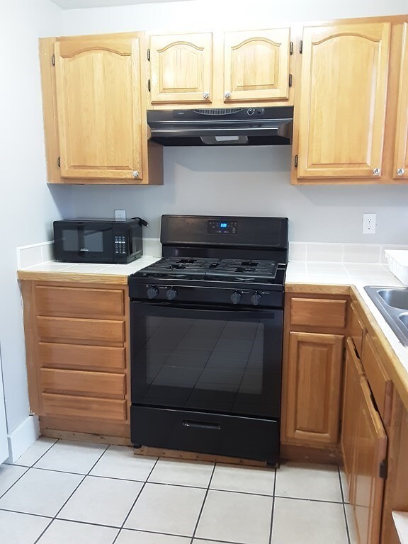 43 Sumner St unit 4, Revere, MA 02151 - photo 4