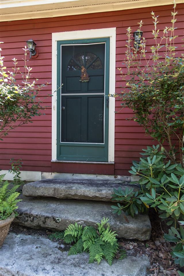 8 Shattuck Ln, Brookline, NH 03033 - photo 2