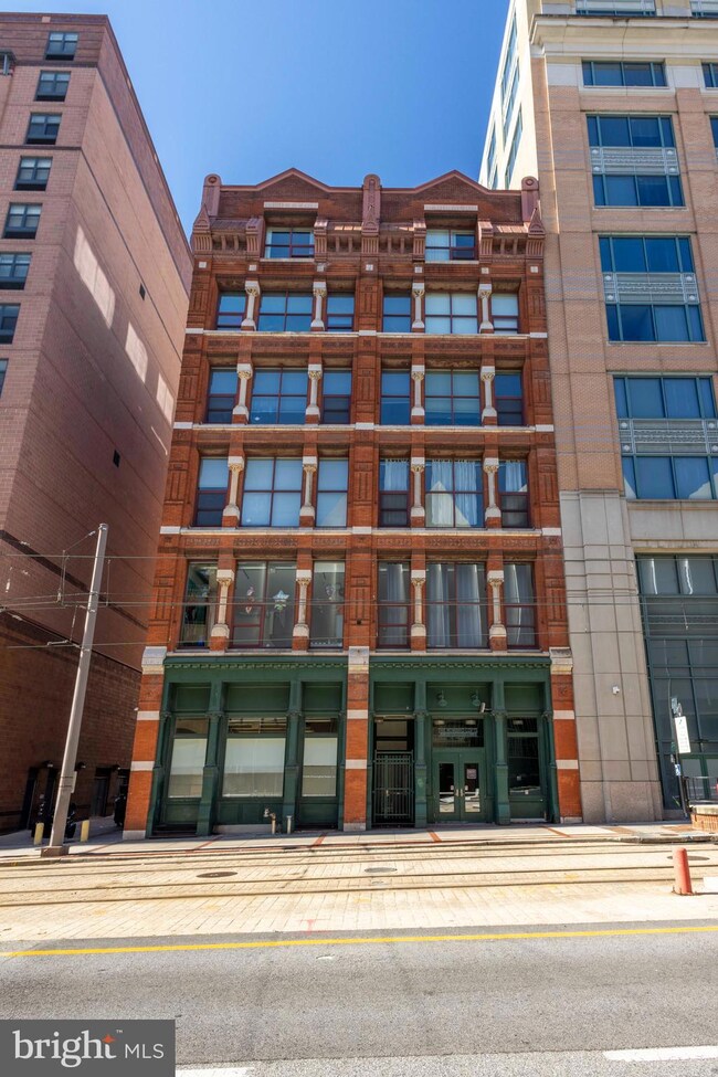 22 S Howard St unit R204, Baltimore, MD 21201 - photo 2
