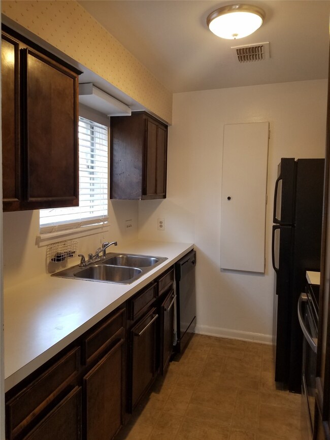 1603 W Main St unit 6, Houston, TX 77006 - photo 7