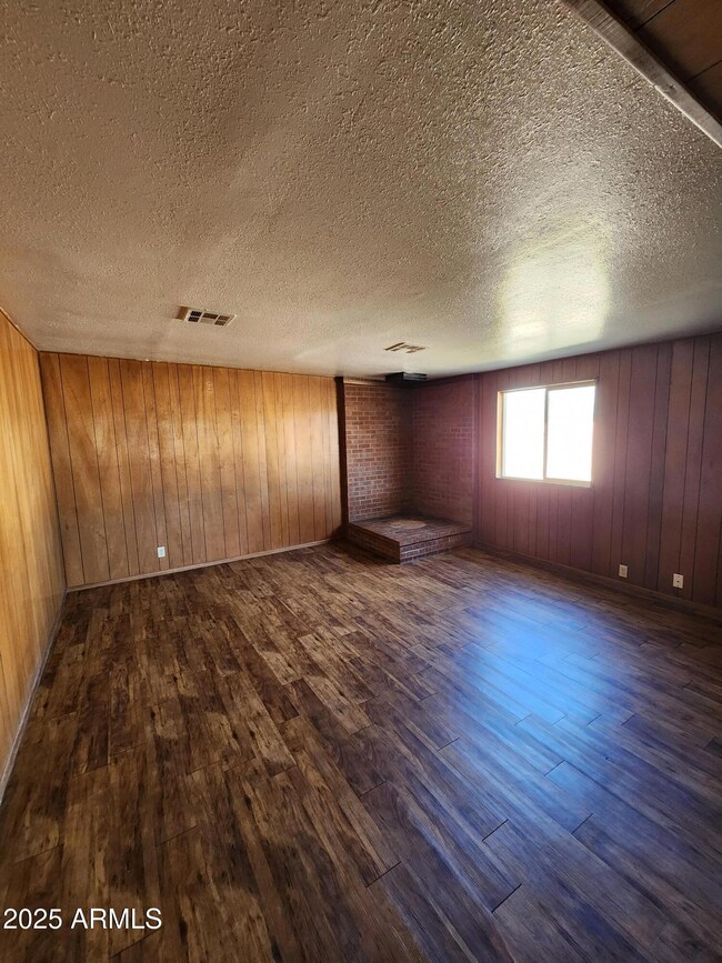 3636 W Echo Ln, Phoenix, AZ 85051 - photo 6