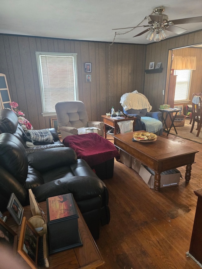 2038 Ruby St, Melrose Park, IL 60164 - photo 6