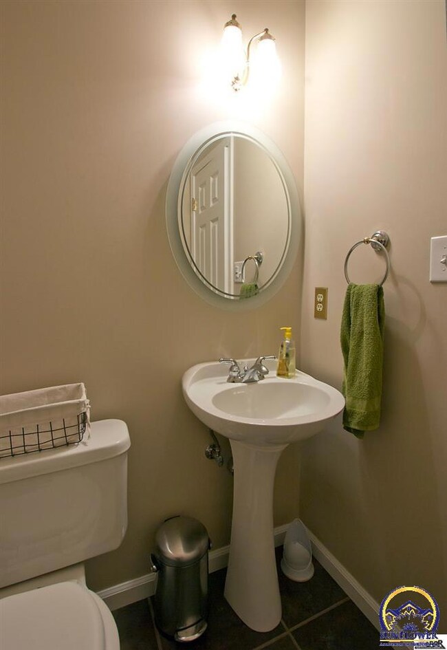 5696 SW 33rd Terrace, Topeka, KS 66614 - photo 6