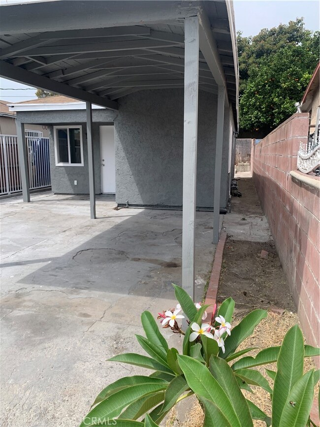 2049 E Stockwell St, Compton, CA 90222 - photo 4