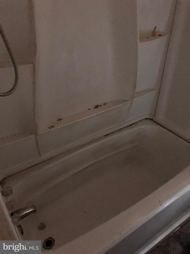 2031 Miller St, Camden, NJ 08104 - photo 2