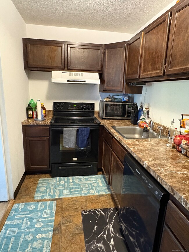 962 High Path Rd, Windsor, CT 06095 - photo 6