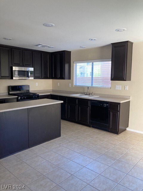 4673 Ametrine Ct, Las Vegas, NV 89139 - photo 6