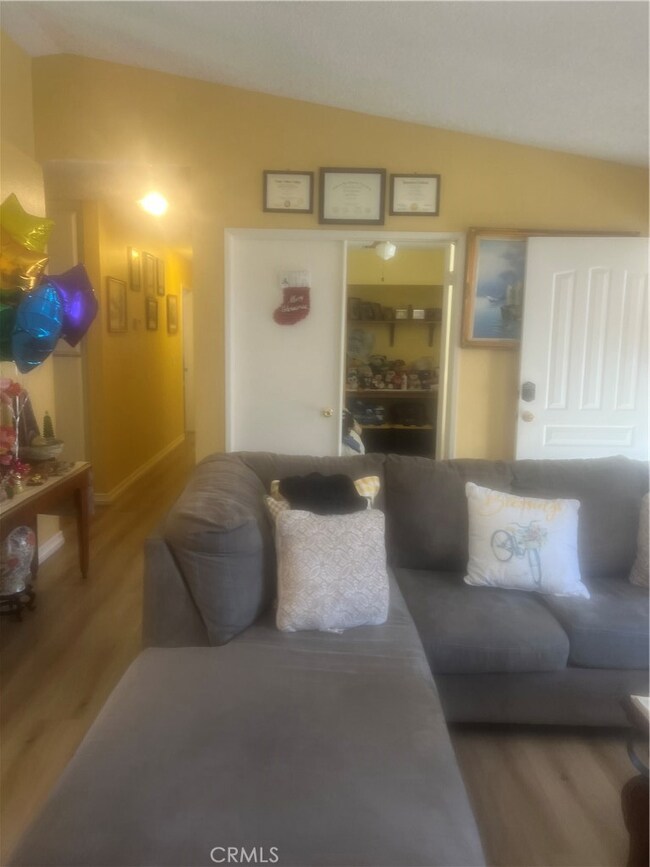 14442 Navarro Dr, Victorville, CA 92395 - photo 3