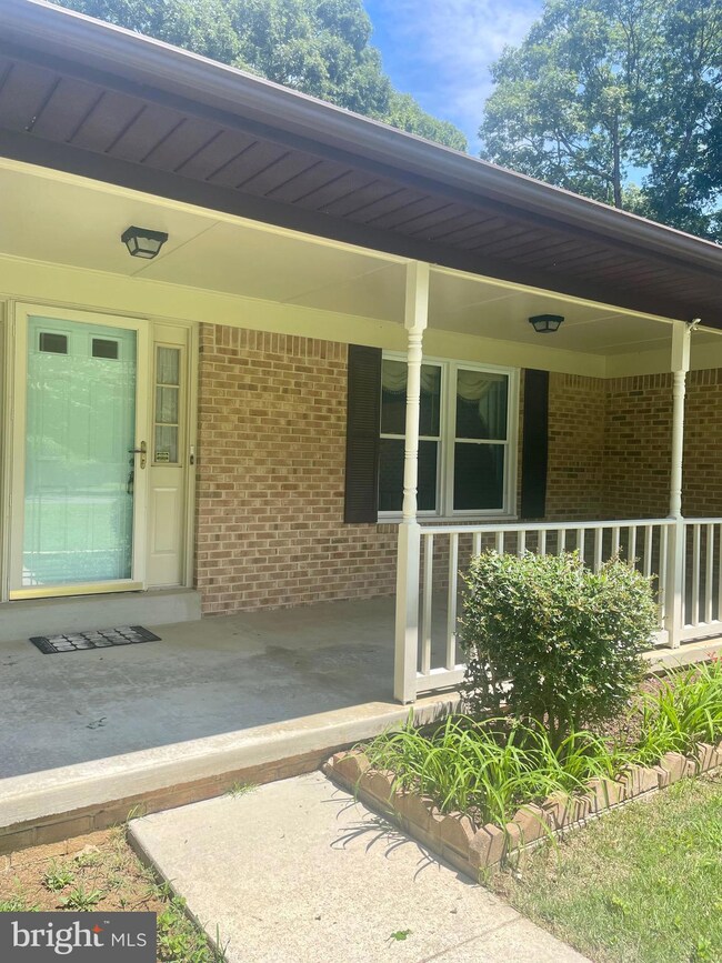 3795 Tarrington Place, White Plains, MD 20695 - photo 2