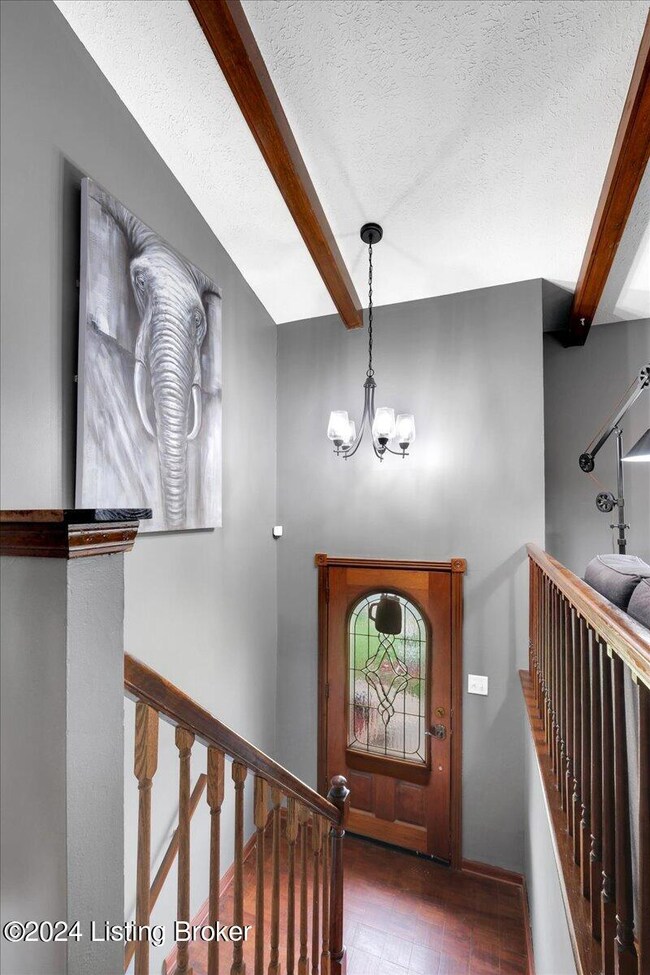 8619 Michael Ray Dr, Louisville, KY 40219 - photo 5