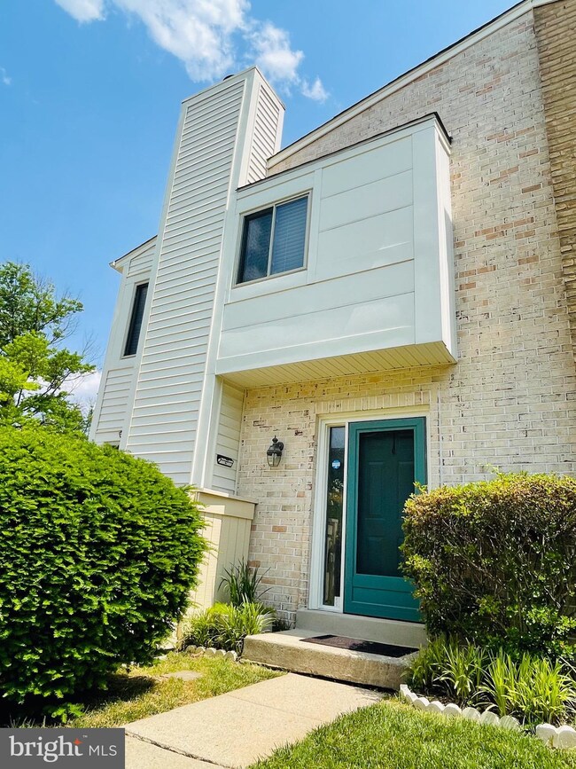 20204 Grazing Way, Montgomery Village, MD 20886 - photo 2