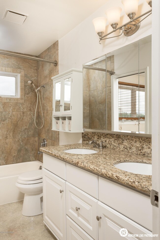 28_MasterBath