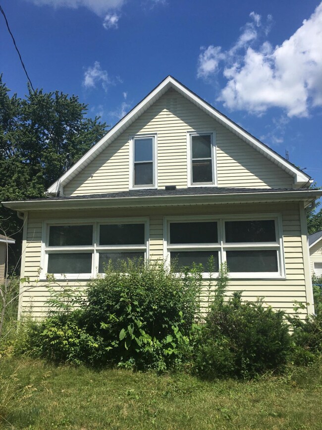 109 W Glendale Ave, La Porte, IN 46350 - photo 3